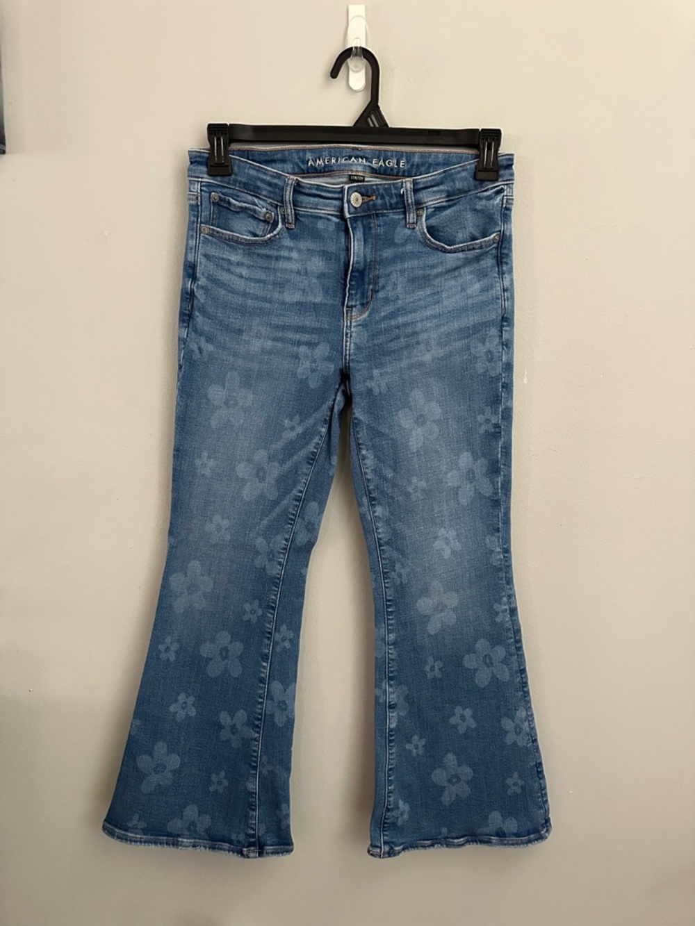 American Eagle x The Summer I Turned Pretty Low Rise Flare Jeans Floral Print 6 - Picture 3 of 12